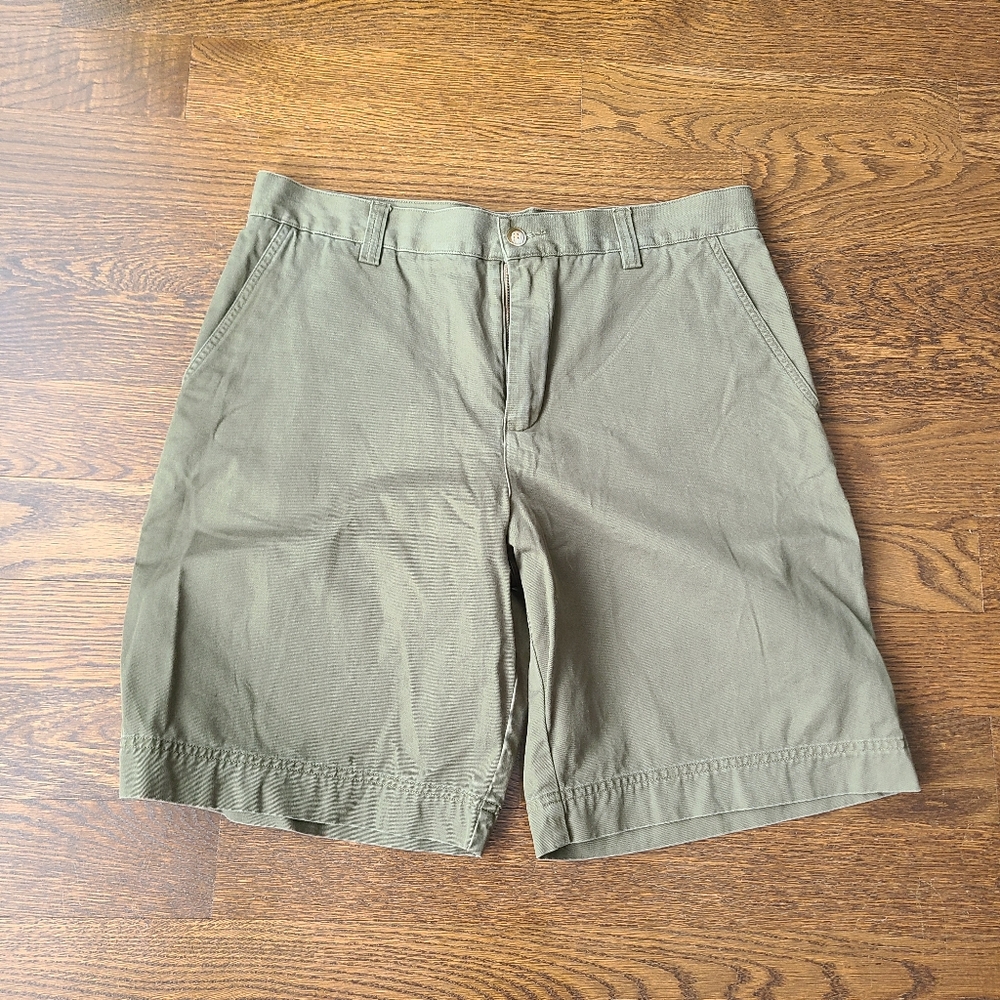 Lacoste Men's Olive Green Shorts sz.44 (34 US)